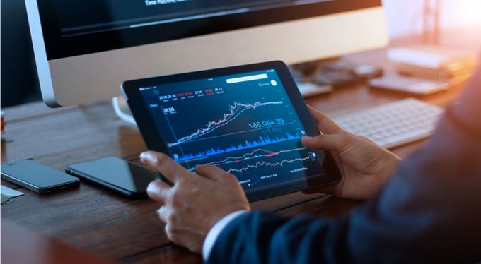 Partners index podílových fondů: Podpora centrálních bank a vlád tlačí ceny cenných papírů stále výš