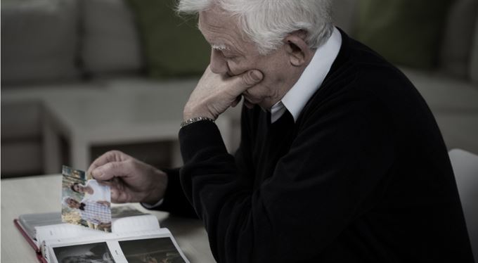 Pozůstalostní penze z penzijního spoření se většinou nekrátí. Vdovecký či vdovský důchod ano