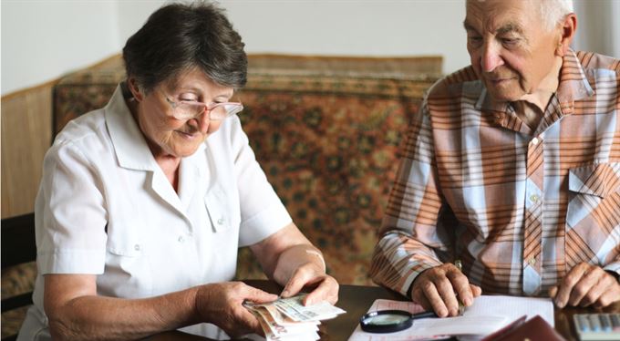 Chudá penze: Češi mají na důchod naspořeno 60 tisíc. Desetkrát méně než průměr EU