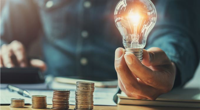Češi zatím spíš spoří, než investují