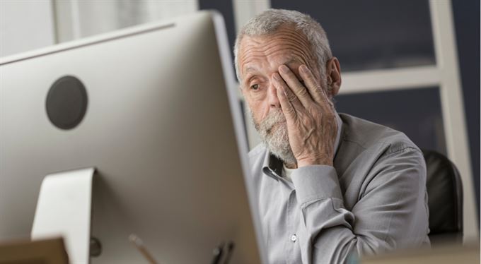 Seniorům schází peníze a vrací se do práce. Ovšem jen ti, kteří jsou zdraví