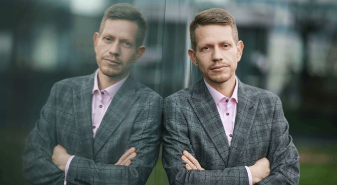 KOMENTÁŘ: V kyberprostoru zuří válka, obětí jsou firmy i lidé. Jak bitvu vyhrát?