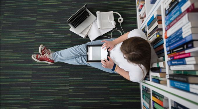 Studia nejsou levná. Spočítali jsme, kolik stojí měsíčně vysokoškolák